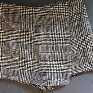 Black and White Skorts with Tailored Checkered Design